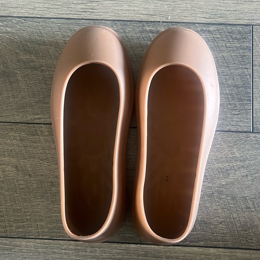 UGG guard